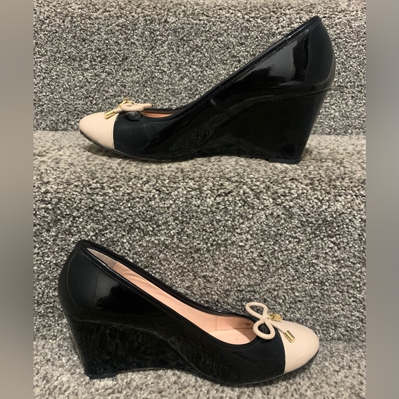 Kate Spade New York Kacey Black Patent Shale Napa Wedge Pumps - Picture 4 of 11